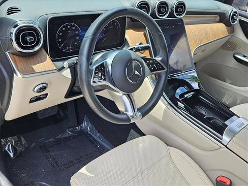 Used 2023 Mercedes-Benz GLC 300 4MATIC image 10