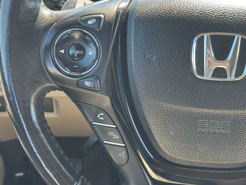 Used 2017 Honda Pilot Touring image 17