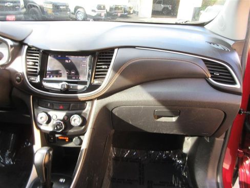 Used 2022 Chevrolet Trax LT w/ Driver Confidence Package AWD/4WD image 26