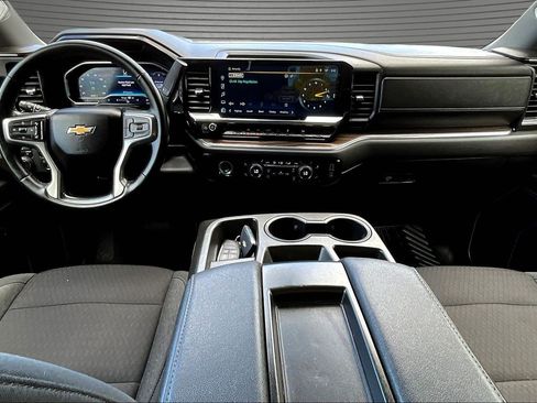 Used 2023 Chevrolet Silverado 1500 LT AWD/4WD image 8