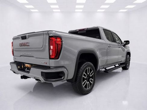 Used 2025 GMC Sierra 1500 AT4 w/ AT4 Preferred Package AWD/4WD image 8