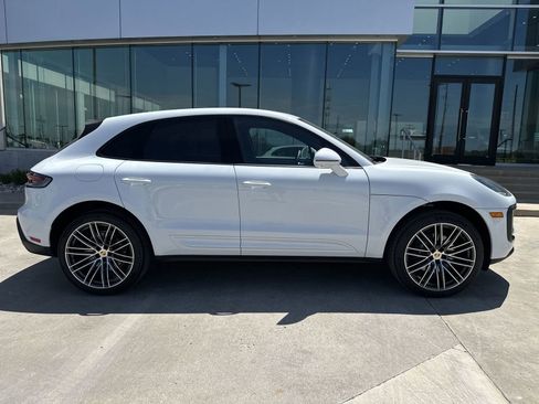 New 2025 Porsche Macan image 8