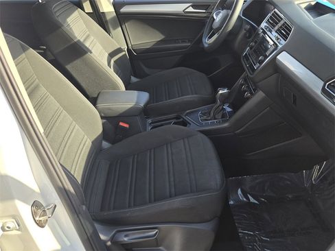 Certified 2022 Volkswagen Tiguan S image 17