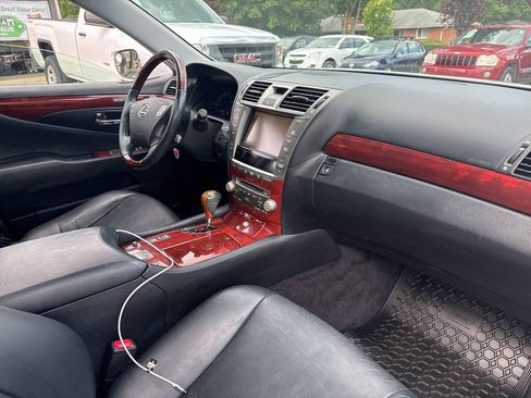 Used 2011 Lexus LS 460 w/ Luxury Value Edition RWD image 20