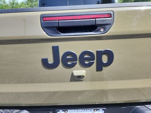 New 2025 Jeep Gladiator Sport image 28