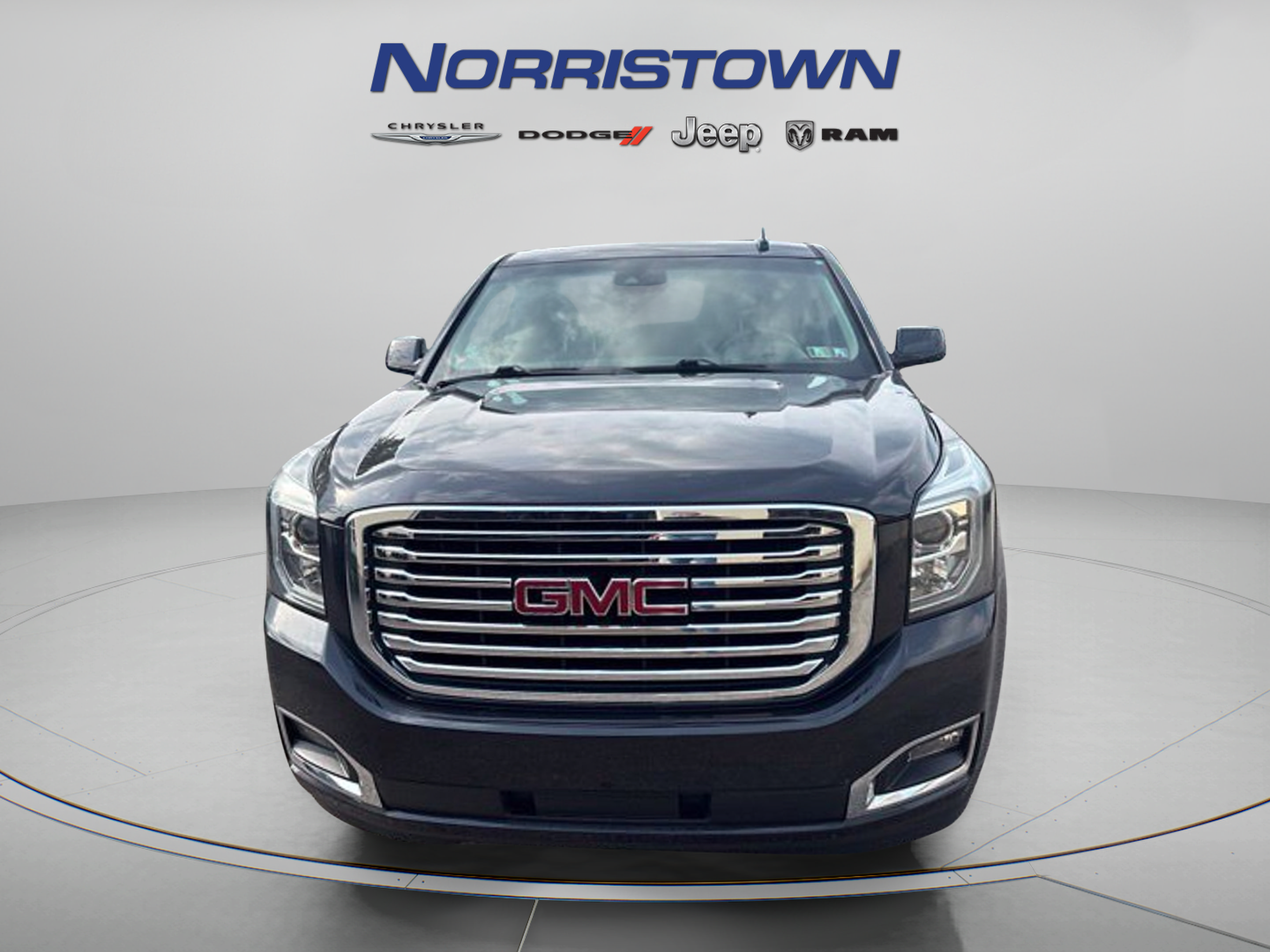 Used 2020 GMC Yukon XL SLT w/ Premium Edition AWD/4WD image 3