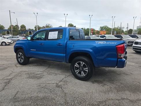 Used 2017 Toyota Tacoma TRD Sport w/ Tow Package image 6