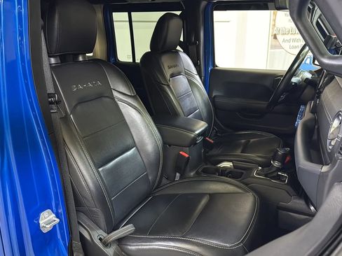 Used 2021 Jeep Wrangler Unlimited Sahara w/ Safety Group image 18
