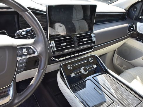 Used 2023 Lincoln Navigator Black Label image 8