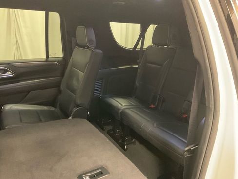 Used 2024 GMC Yukon XL SLT image 34