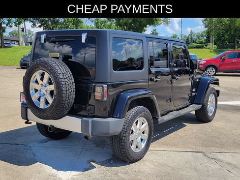 Used 2012 Jeep Wrangler Unlimited Sahara w/ Dual Top Group AWD/4WD image 4
