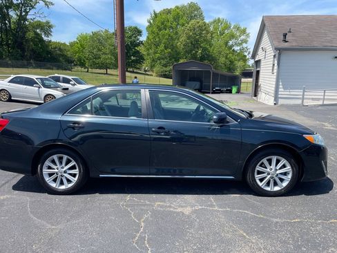 Used 2014 Toyota Camry XLE FWD image 7