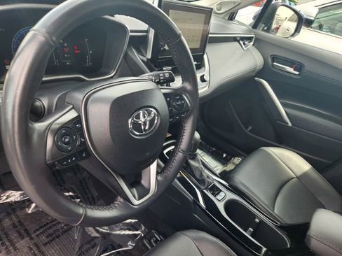 Used 2023 Toyota Corolla Cross XLE w/ Convenience Package AWD/4WD image 13