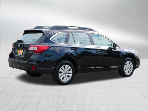 Used 2019 Subaru Outback 2.5i AWD/4WD image 7