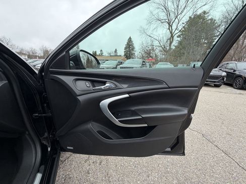 Used 2017 Buick Regal Premium w/ Driver Confidence Package #2 image 30