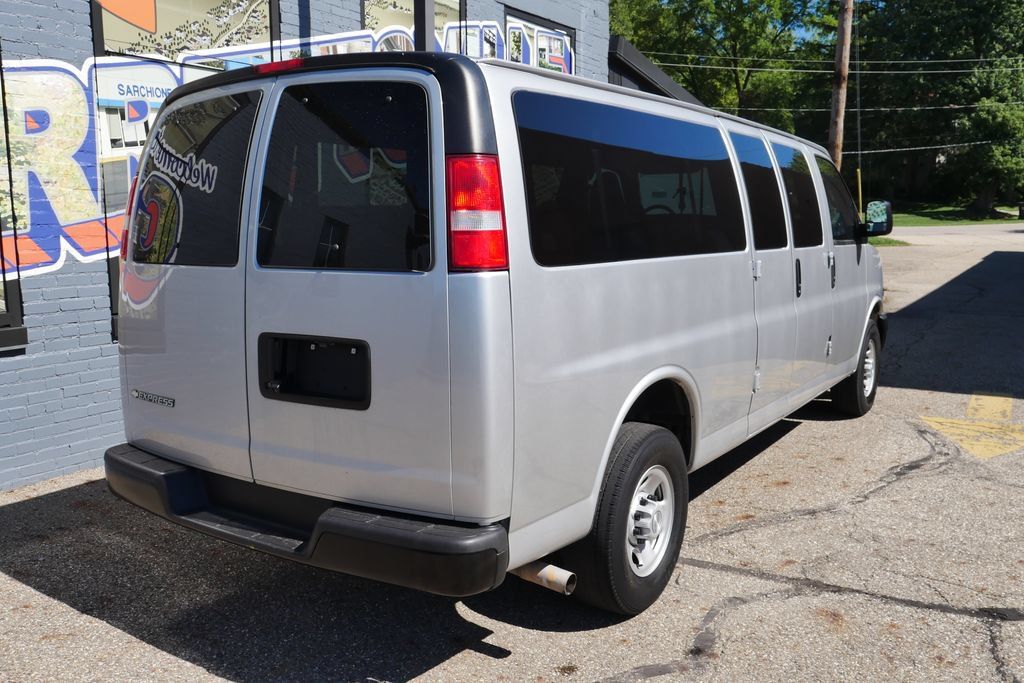 Used 2023 Chevrolet Express 3500 LS RWD image 18