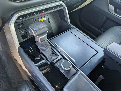 Used 2024 Toyota Tundra Platinum image 30