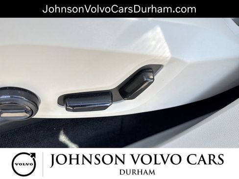 Used 2024 Volvo XC90 B5 Core w/ Protection Package Premier AWD/4WD image 14