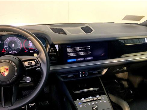 Certified 2024 Porsche Cayenne AWD/4WD image 16