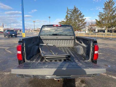 Used 2018 GMC Sierra 1500 SLE w/ SLE Value Package image 40