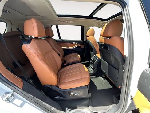 Used 2019 BMW X7 xDrive40i w/ Premium Package AWD/4WD image 15