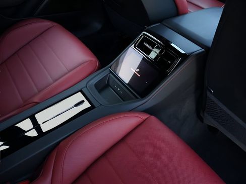 Certified 2025 Porsche Panamera GTS AWD/4WD image 16