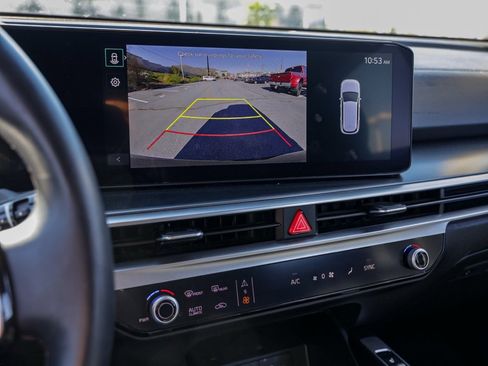 Used 2024 Kia Sorento S image 31