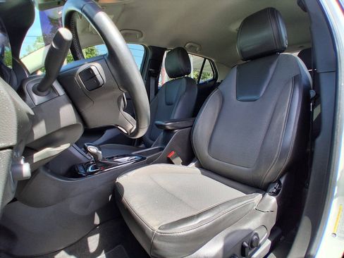 Used 2021 Buick Encore GX Select FWD image 12