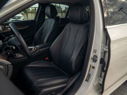 Certified 2018 Mercedes-Benz E 300 4MATIC image 17
