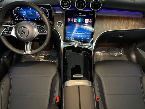 Used 2026 Mercedes-Benz GLC 300 4MATIC image 13