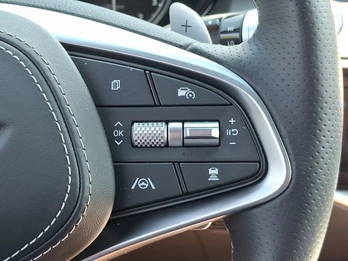 Used 2025 Genesis GV70 3.5T Sport image 24