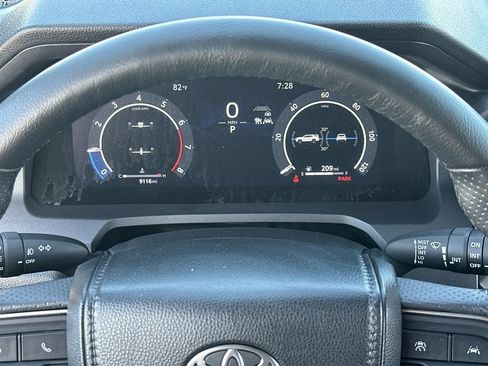 Certified 2025 Toyota 4Runner TRD Off-Road Premium w/ Tow Technology Package AWD/4WD image 27