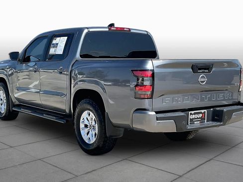 Used 2024 Nissan Frontier SV w/ Technology Package RWD image 12