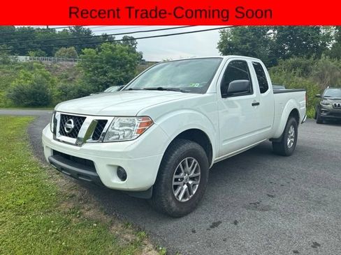 Used 2014 Nissan Frontier SV AWD/4WD image 1