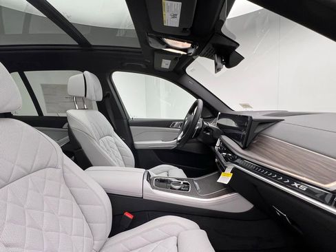 Used 2026 BMW X5 sDrive40i image 6