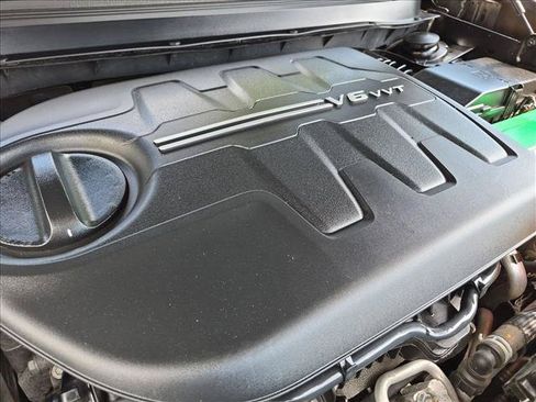Used 2019 Jeep Cherokee Limited AWD/4WD image 23