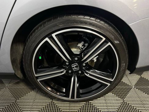 Used 2025 Honda Accord Sport image 11