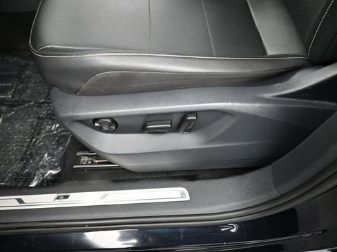 Used 2021 Volkswagen Tiguan SE R-Line image 16