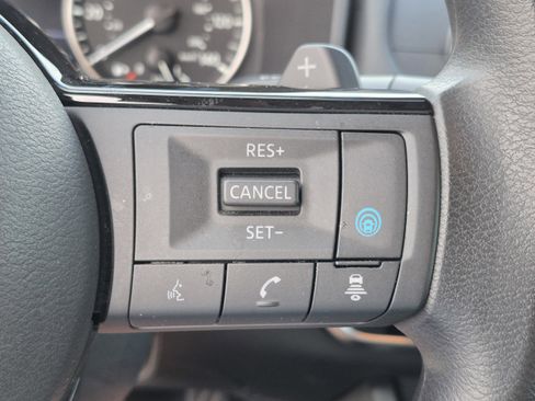 Certified 2023 Nissan Rogue SV FWD image 30