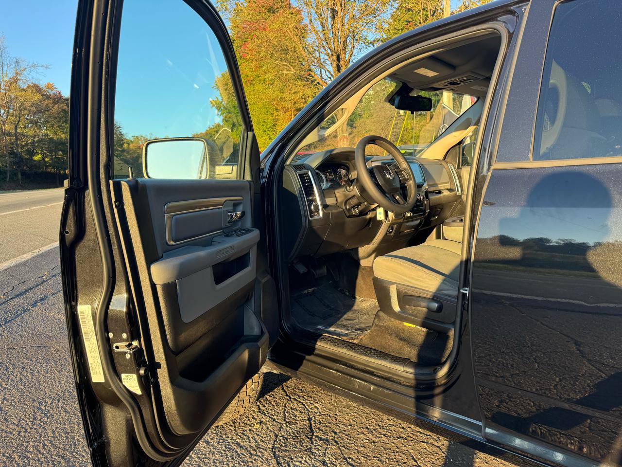 Used 2016 RAM 2500 SLT AWD/4WD image 9