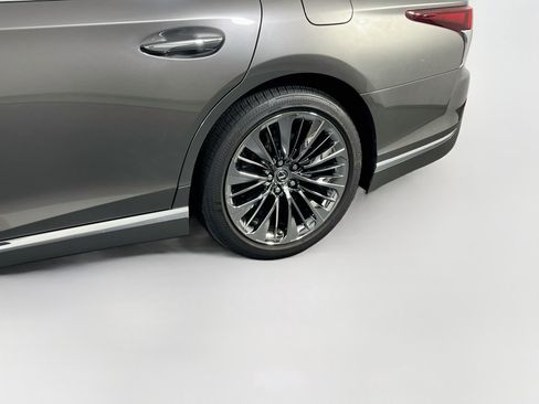 Used 2020 Lexus LS 500 AWD w/ Interior Upgrade Package image 30
