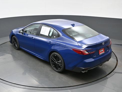 Used 2026 Toyota Camry SE image 38