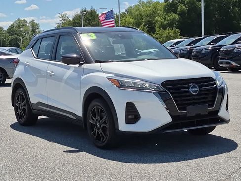 Used 2023 Nissan Kicks SR w/ SR Premium Package FWD image 23