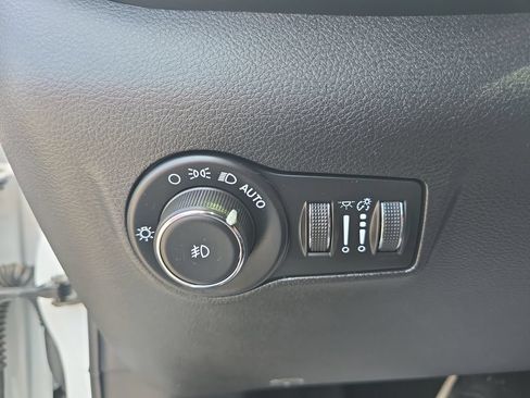Used 2024 Jeep Compass Limited AWD/4WD image 26
