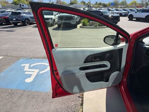 Used 2014 Toyota Prius C Three FWD image 10
