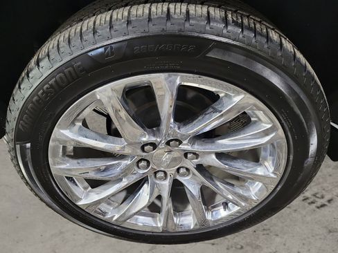 Used 2017 Cadillac Escalade Premium Luxury image 12