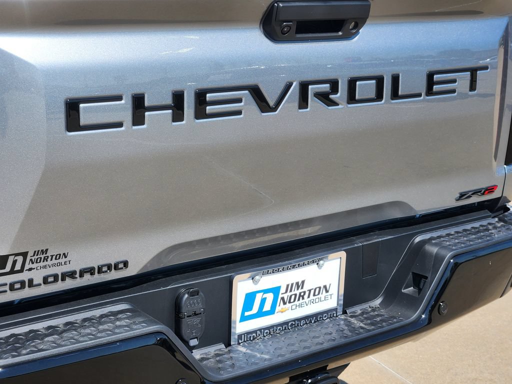 New 2026 Chevrolet Colorado ZR2 w/ Technology Package AWD/4WD image 7