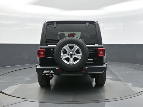 Used 2021 Jeep Wrangler Unlimited Sport AWD/4WD image 6