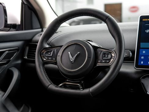 Used 2023 VinFast VF 8 Eco AWD/4WD image 20