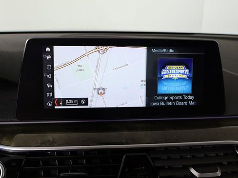 Used 2019 BMW 530i xDrive w/ M Sport Package AWD/4WD image 7
